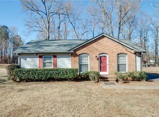 511 Whitlock Dr, Charlotte, NC 28214