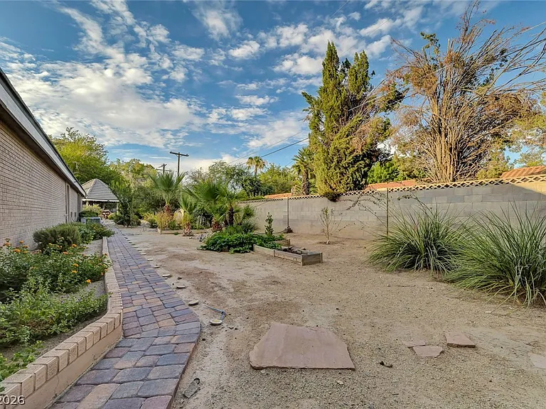 7258 Loma Alta Cir #0 — Photo 71