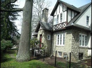 1233 Hillcrest Rd, Fairmont, WV 26554