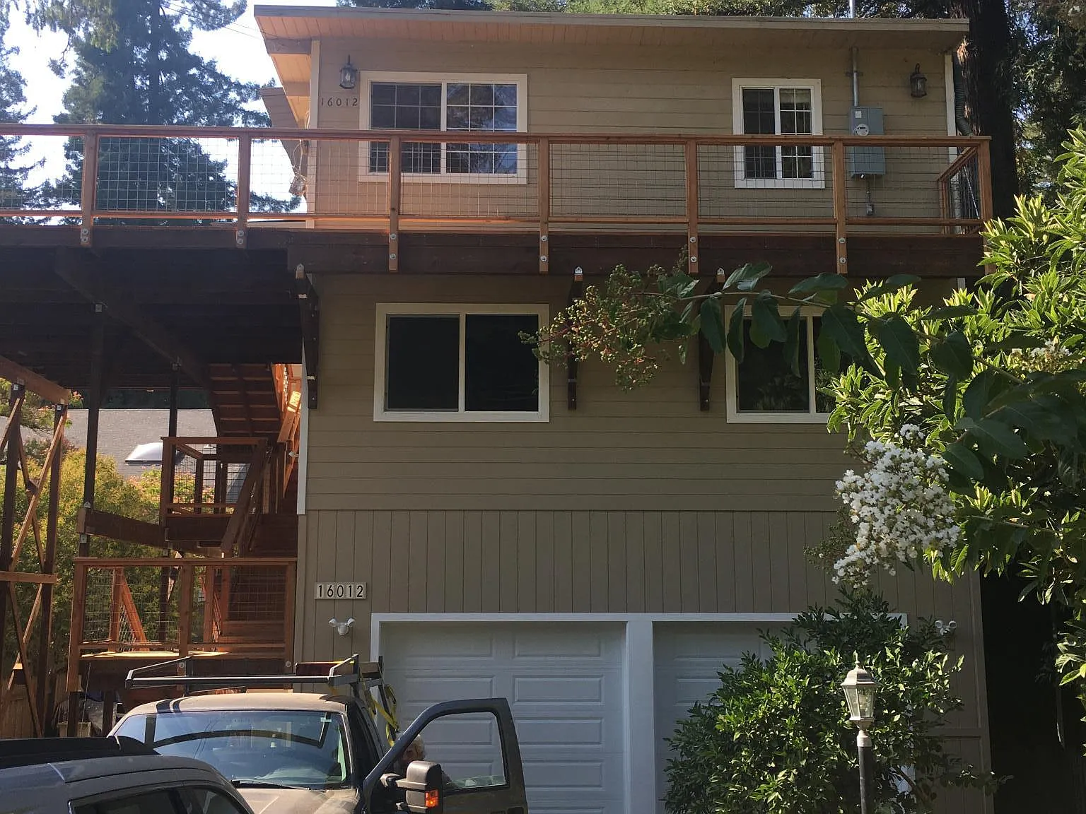 3 bed, 1000 sqft, $3,300 — Photo 1