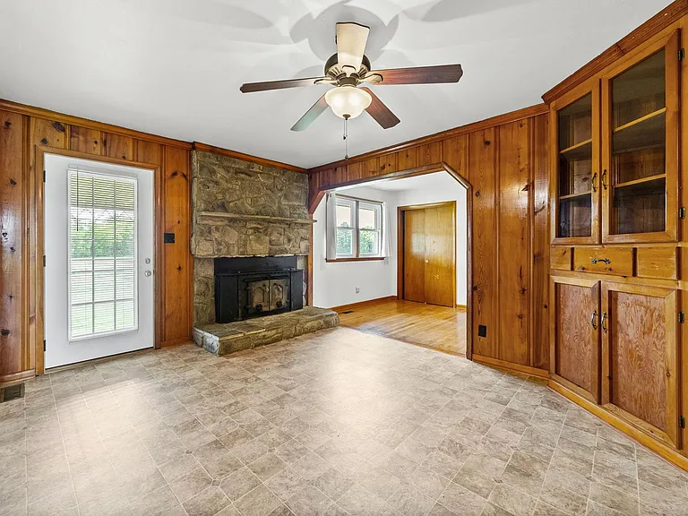 3561 Pickering Rd — Photo 15