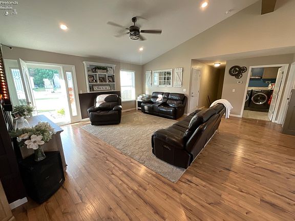 5th image of 343 Nathan Dr