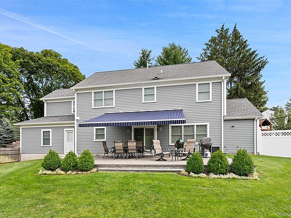 2nd image of 11 Jennifer Lane