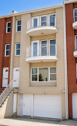 422 6th St #2 Photo 1