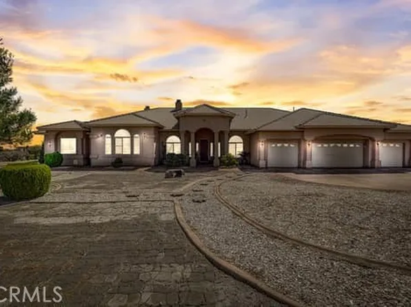 8375 Garlock St, Oak Hills, CA 92344
