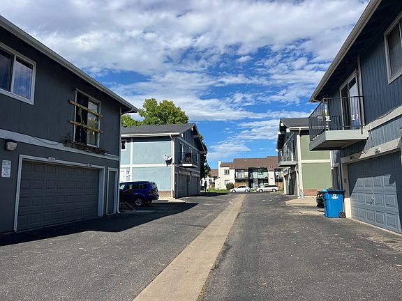 5th image of 1263 S Wheeling Way