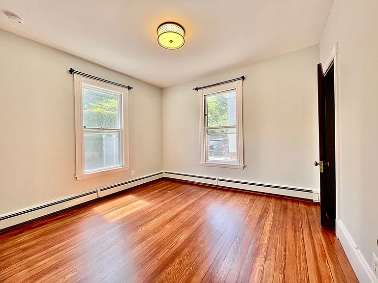 46 Dana St — Photo 7