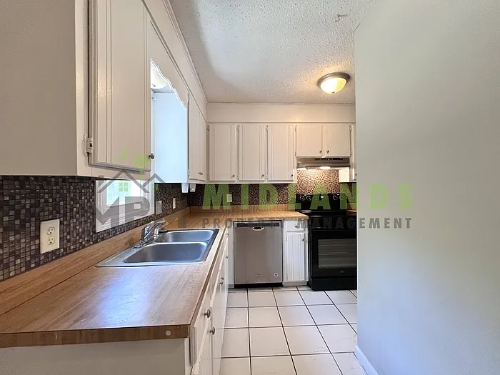 208 S Cromwell St #E — Photo 20
