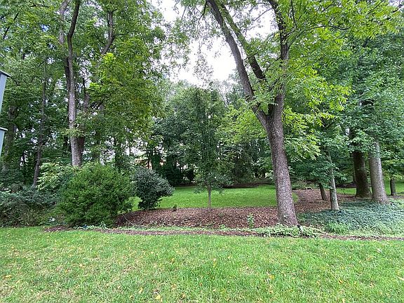 4th image of 11507 Danville Dr