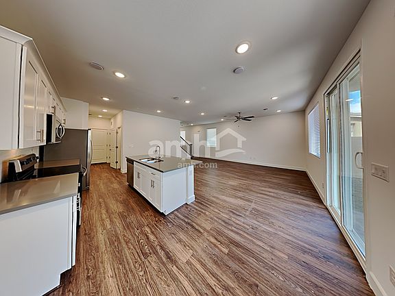 5th image of 9142 Crocker Point Ct