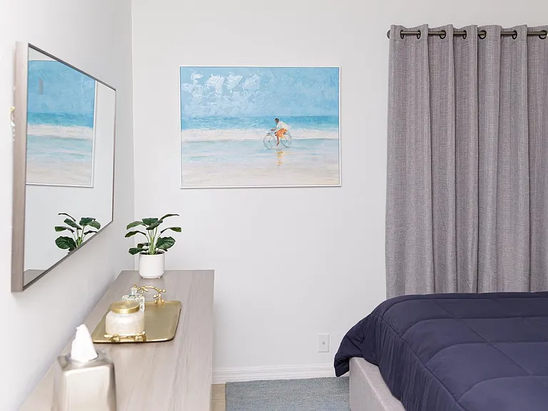 Bedroom #1 (queen bed)