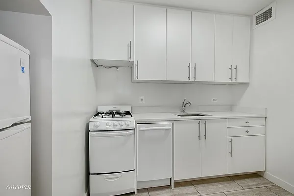 Rented by Corcoran | media 3