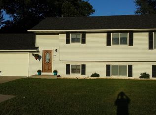 2342 Myrtle St, Reedsburg, WI 53959