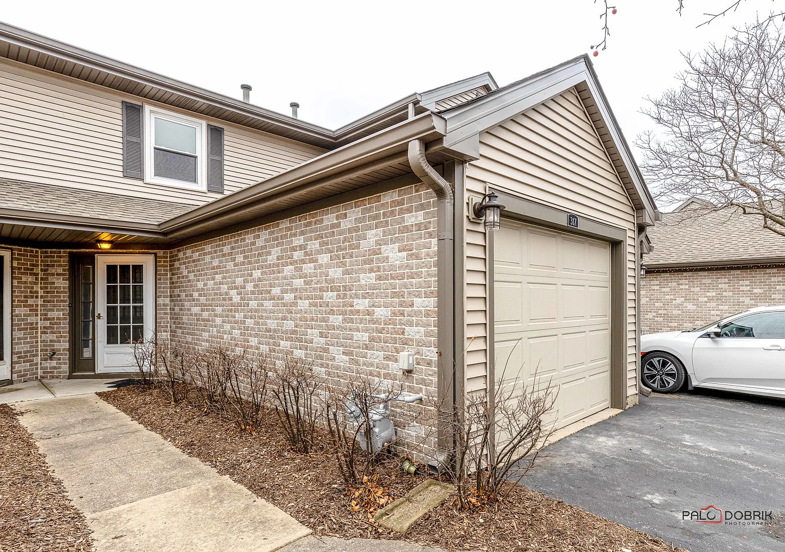 2 bed, 2.5 bath, 1065 sqft, $2,150 — Photo 2
