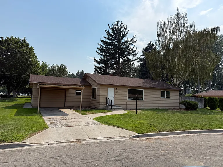 809 Mountain View Dr — Photo 1
