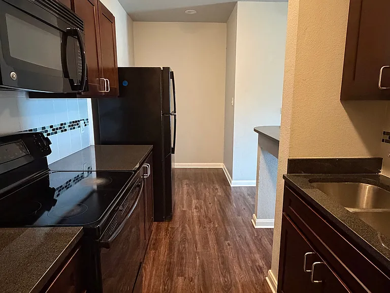 City Center Apartment Homes — Photo 1