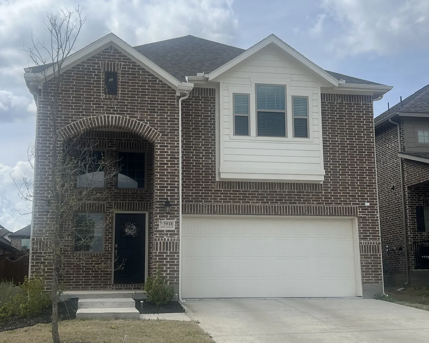 4 bed, 2700 sqft, $2,600 — Photo 1