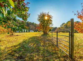 633 E Garden Farm Rd, Rossville, GA 30741