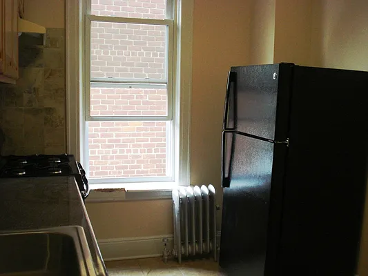 Rented by Aamen Realty | media 11