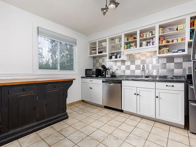660 Grey St #B — Photo 9
