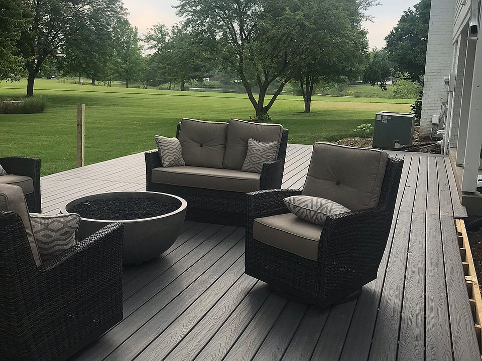 2nd image of 1530 Village Walk Dr