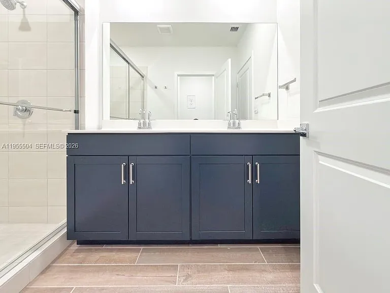 184 NE 13th Ter #0 — Photo 19