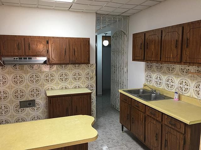 2nd image of 60 Calle C