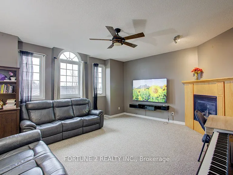 455 Danby St E — Photo 19