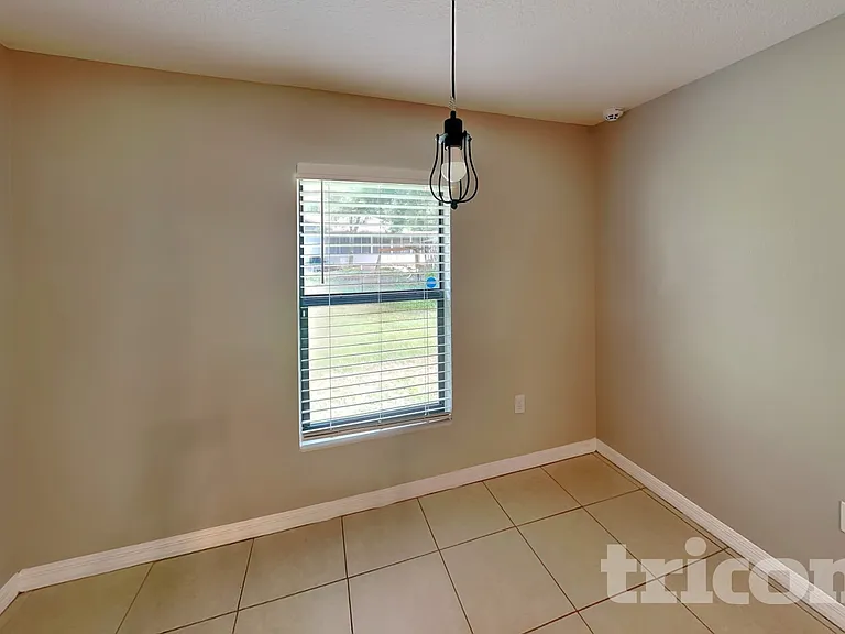 2786 Flynn St — Photo 4