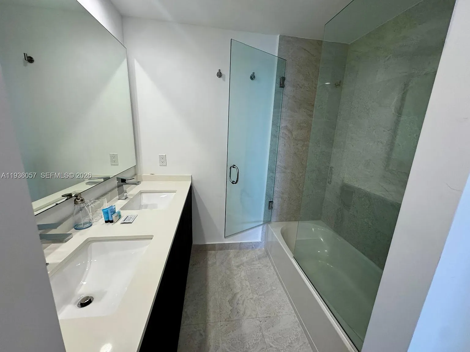 2 bed, 2.5 bath, $6,500 — Photo 2