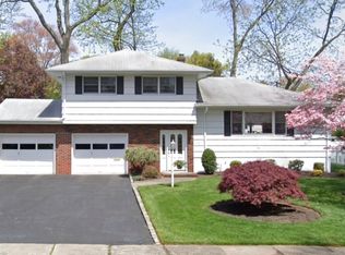 114 Pawnee Rd, Cranford, NJ 07016