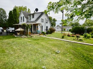 813 W Metzen St, Harvard, IL 60033