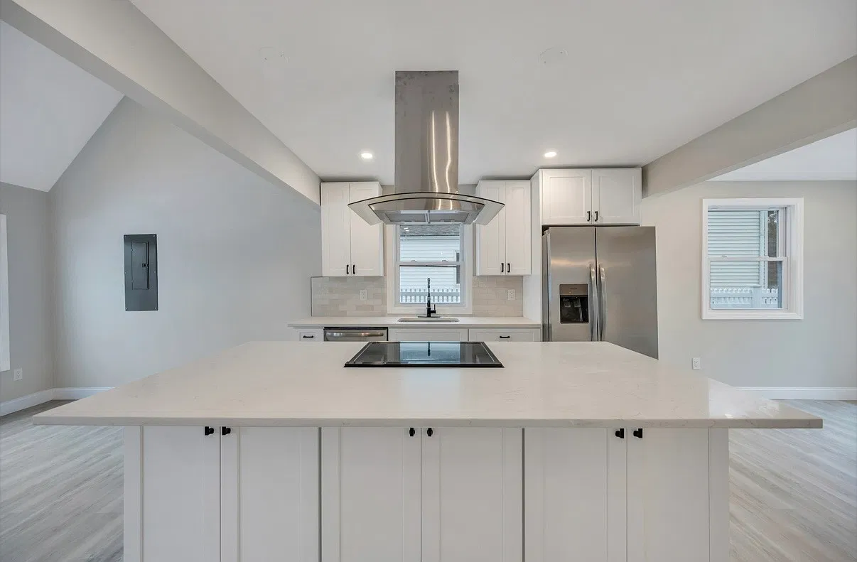 3 bed, 1150 sqft, $3,600 — Photo 1
