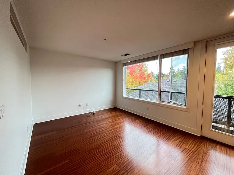 838 SE 38th Ave #302 — Photo 8