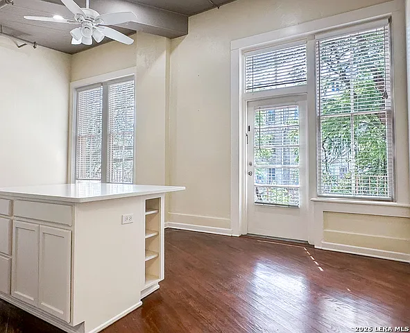 245 Losoya St — Photo 29