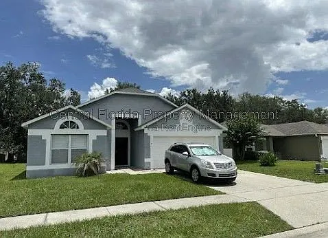 4 bed, 2.0 bath, 1815 sqft, $2,275 — Photo 1