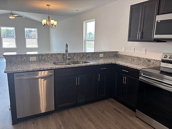 4th image of 2642 Tansy Rd.