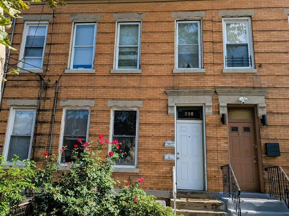 398 Woodlawn Avenue image 1 of 8