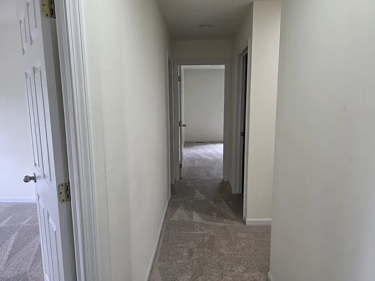2103 Enterprise Dr — Photo 4