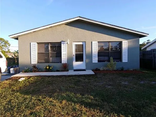 5222 Trammell St, Naples, FL 34113