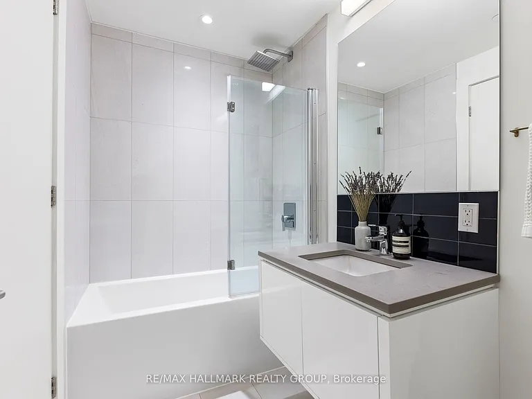 135 Barrette St #207 — Photo 7