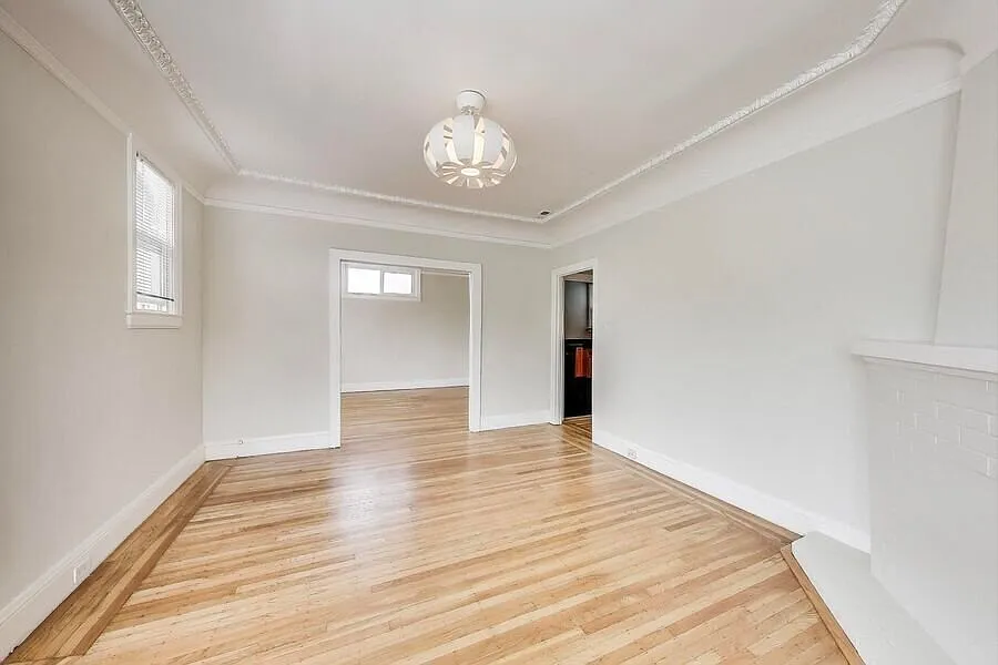 Brand Newly Updated 4 Bedroom Victorian Flat On Masonic! — Photo 4