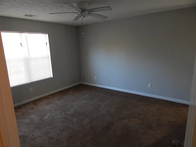 610 Waynes Ct SE — Photo 20