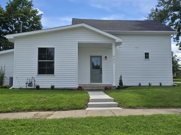 607 N Mill St, North Manchester, IN 46962