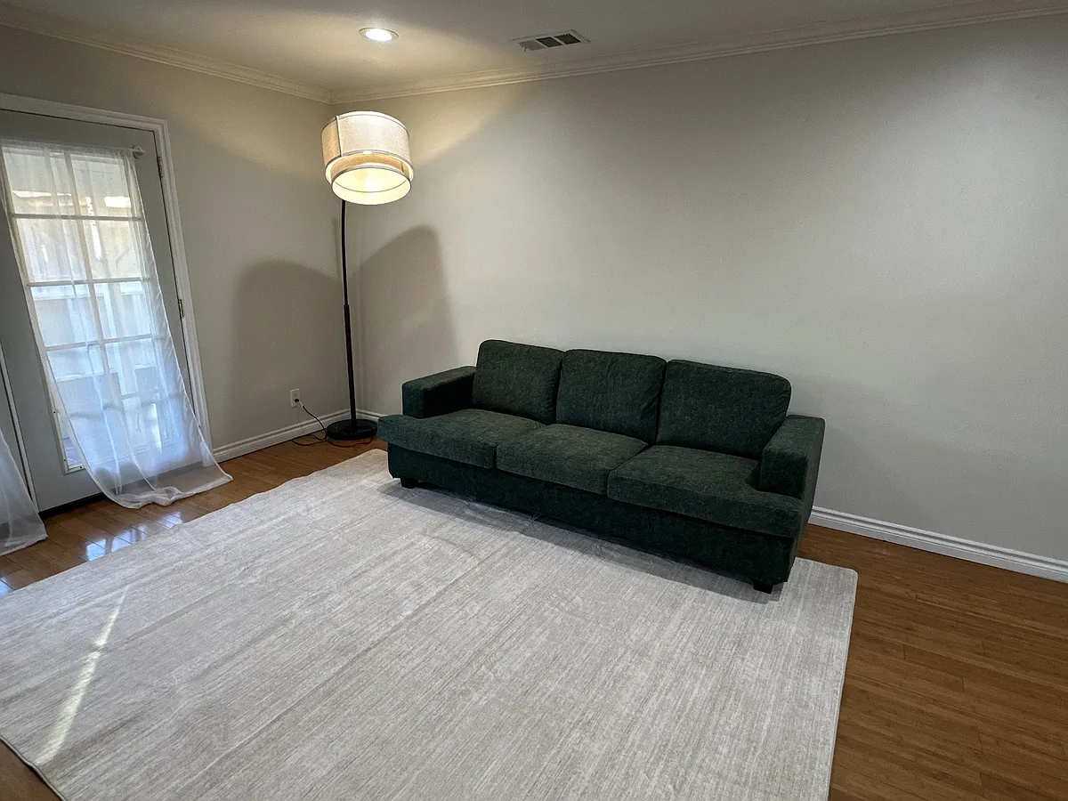 Building Photo - 5138 W 141st St #3