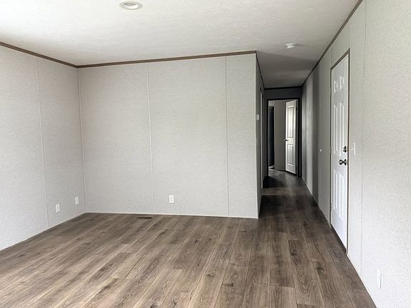 3rd image of 36 Braxton Ln #36
