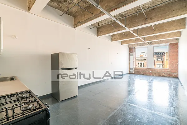Rented by Realty Lab LLC | media 9