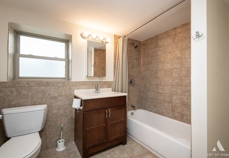 3301 N Kilbourn Ave #G — Photo 8