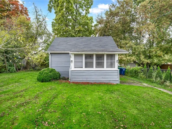 312 74th St, Niagara Falls, NY 14304