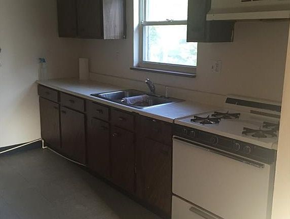 4th image of 489 Campbells Creek Dr